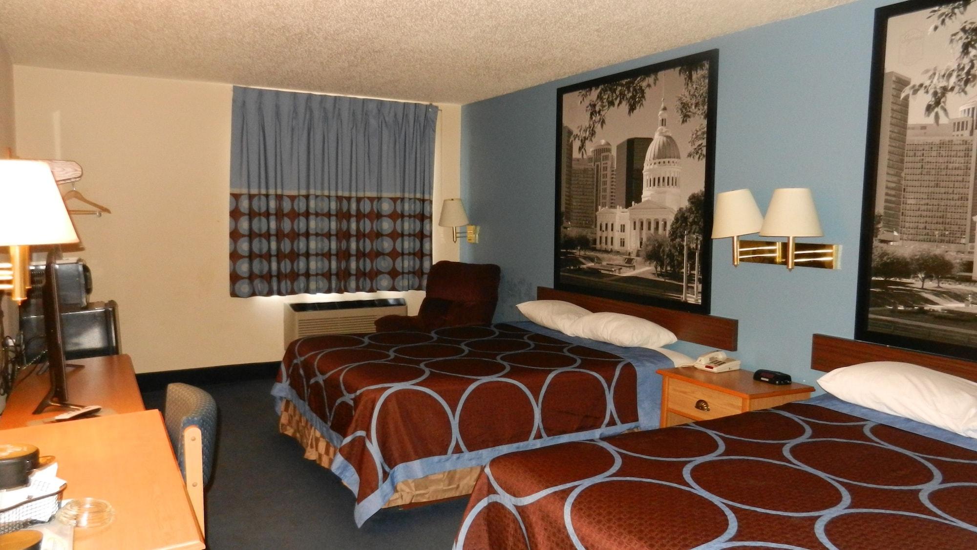 Super 8 By Wyndham Potosi Otel Dış mekan fotoğraf