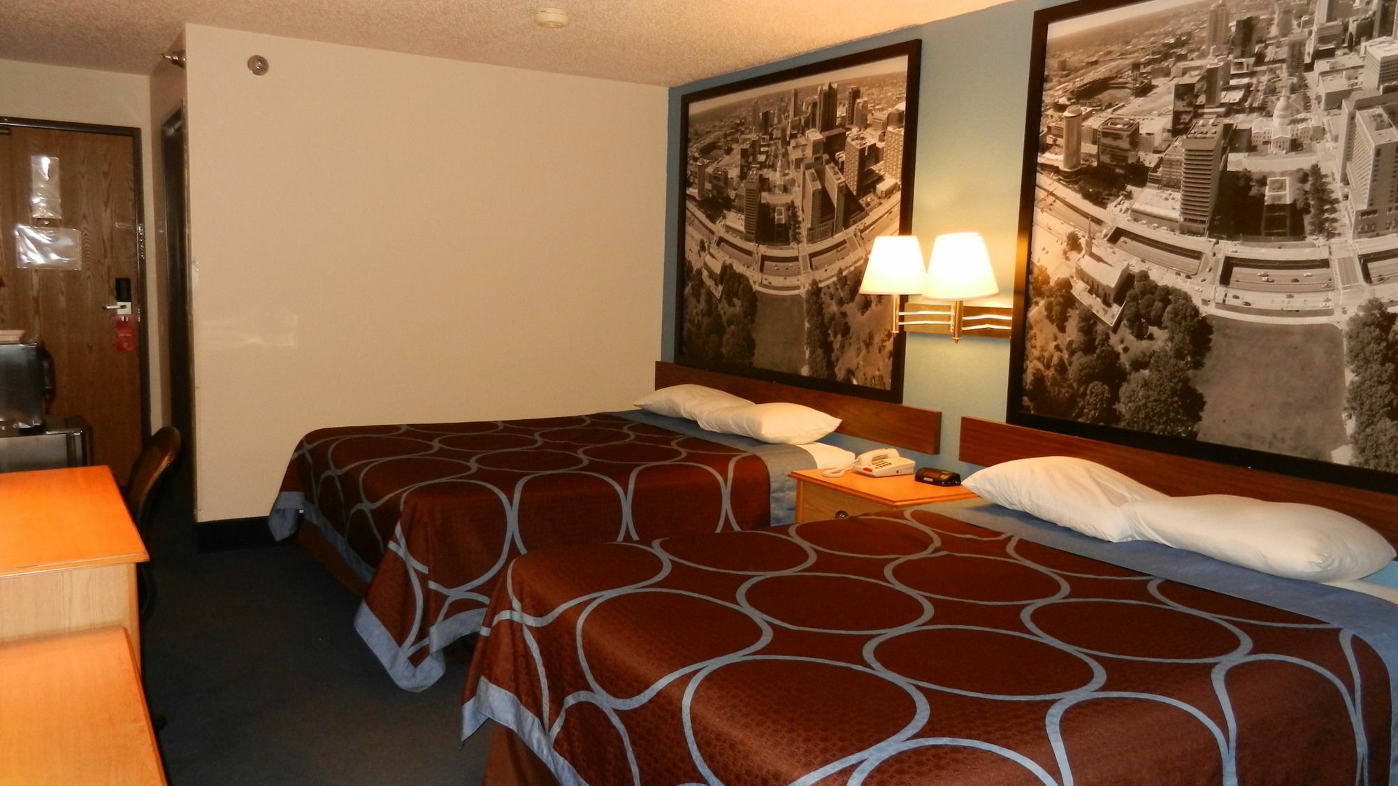Super 8 By Wyndham Potosi Otel Dış mekan fotoğraf